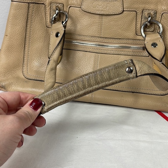 Coach Leather Beige Shoulder Purse Ruffle Trim - Picture 3 of 14